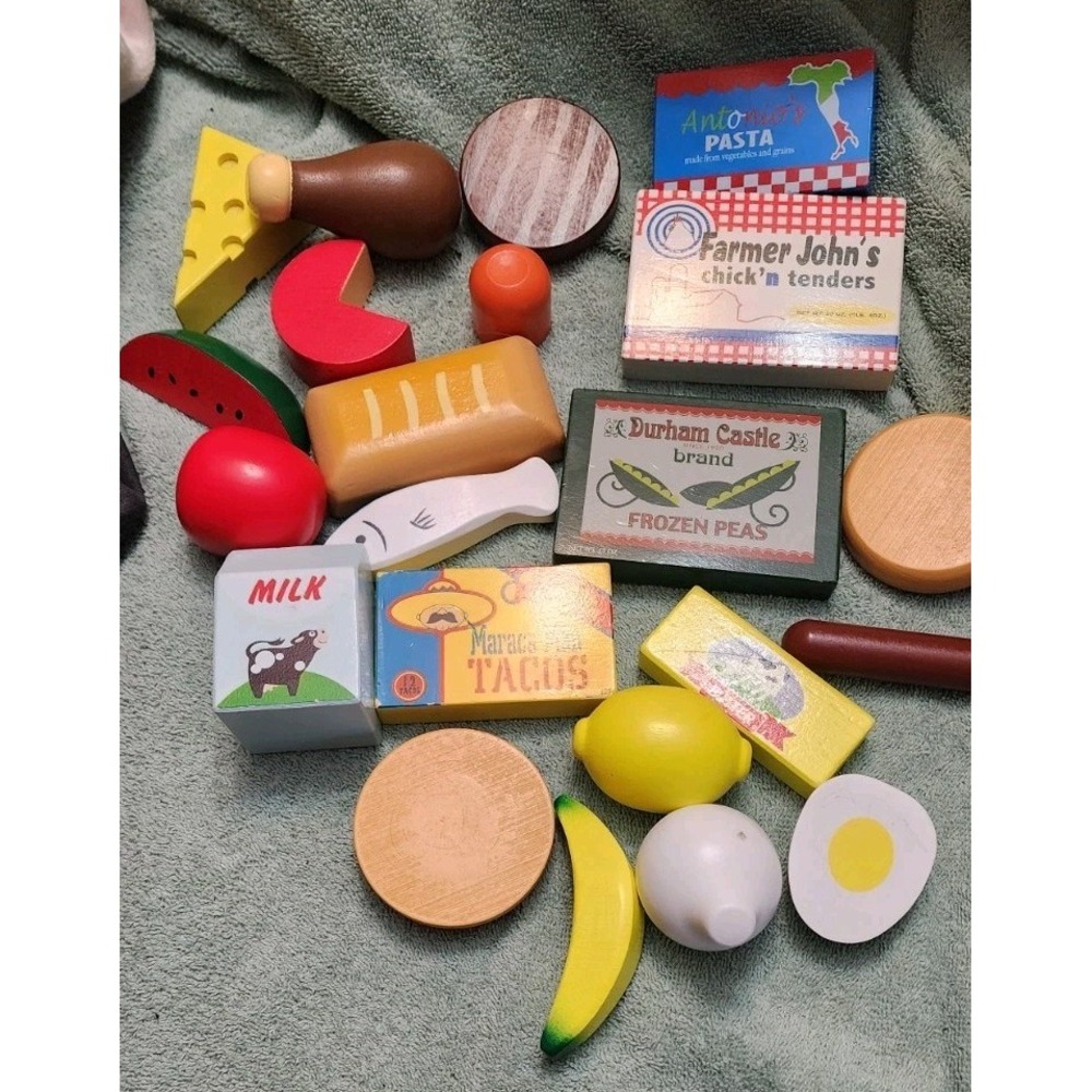 Melissa and Doug food groups wooden toy set 20pc Fruit Veggies Bread Dairy